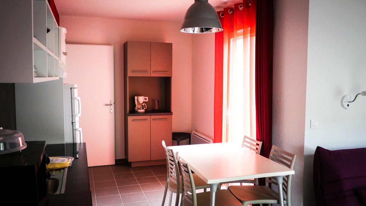Village Vacances Passion La Buissiere Labeaume Bagian luar foto